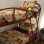 Lydia's With Castle View Apartament