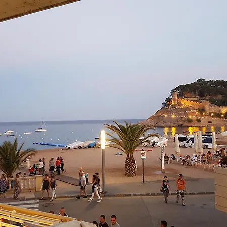 Lydia's With Castle View Daire Tossa de Mar