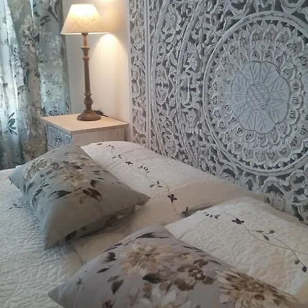 Lydia's With Castle View Appartement *