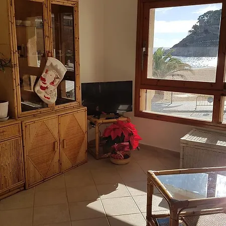 Lydia's With Castle View *