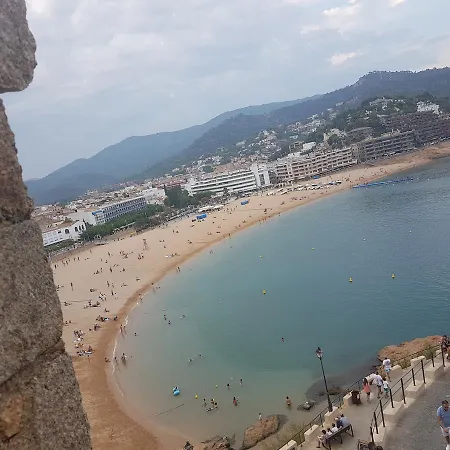 Lydia's With Castle View *