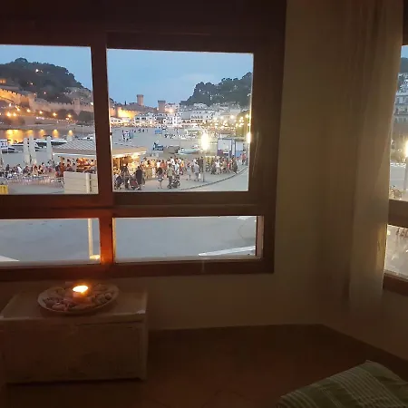 Lydia's With Castle View *