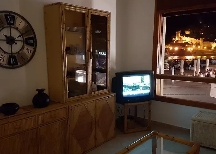 Lydia's With Castle View * Tossa de Mar