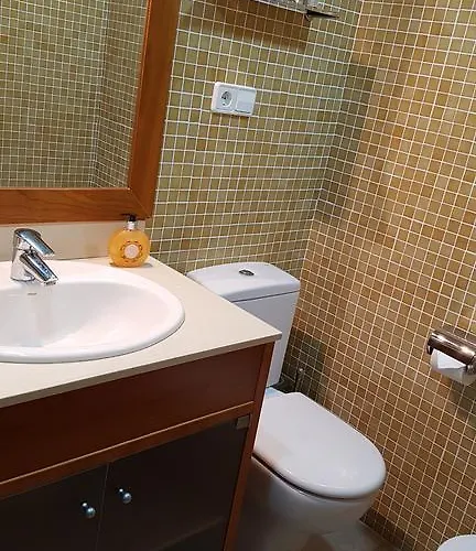 Lydia's With Castle View Apartment