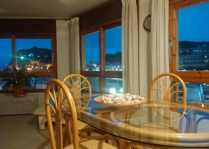 Lydia's With Castle View 公寓 滨海托萨