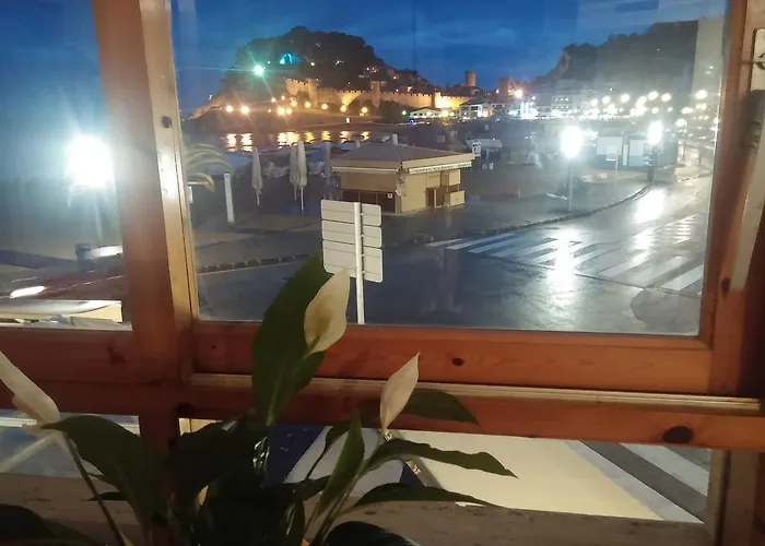 Lydia's With Castle View Tossa de Mar