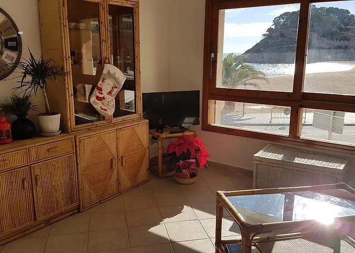 Lydia's With Castle View *